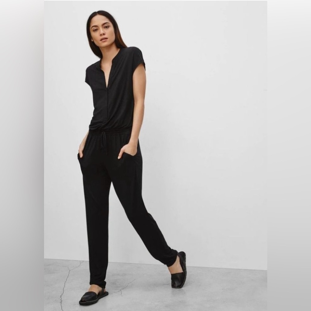 Aritzia BABATON Donnie Jumpsuit Black Short Sleeve Button Front Size L